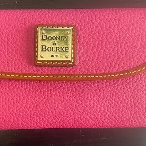 Dooney &Bourke Lucca Leather Continental Clutch
Color: Fuchsia